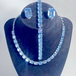 Weiss Choker, Bracelet, Earrings Set